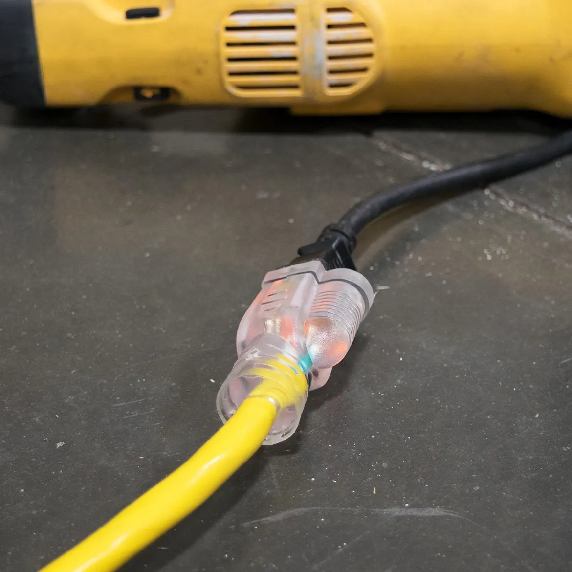 DuroMax XPC12025A 25 Foot 12 Gauge Single Tap Extension Power Cord