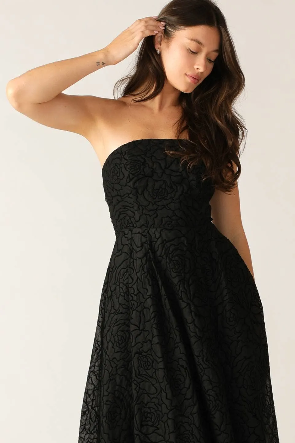 Elegant Floral Textured Midi Dress
