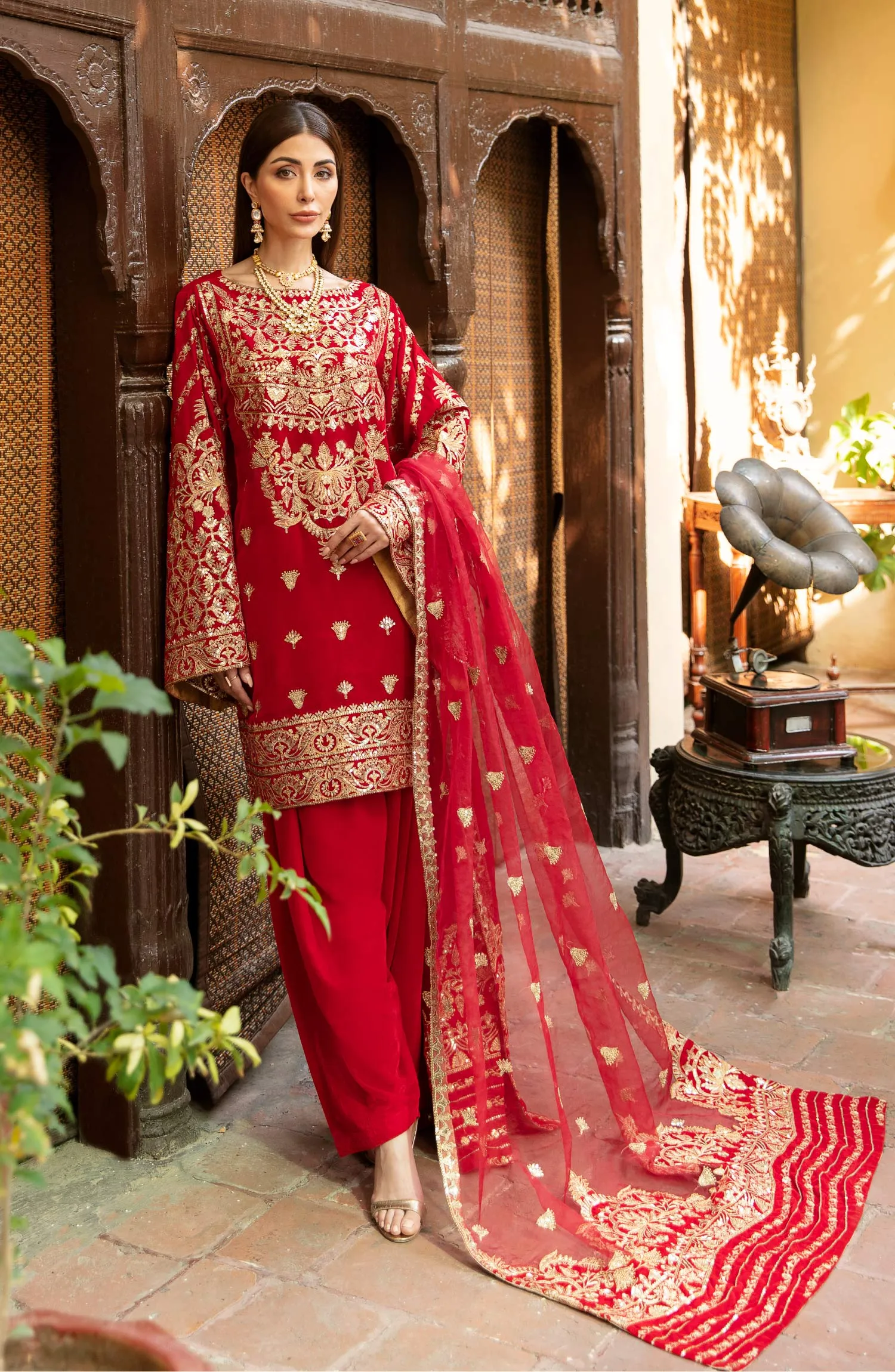 Elegant Red Salwar Kameez by Pakistani Designer #PF281
