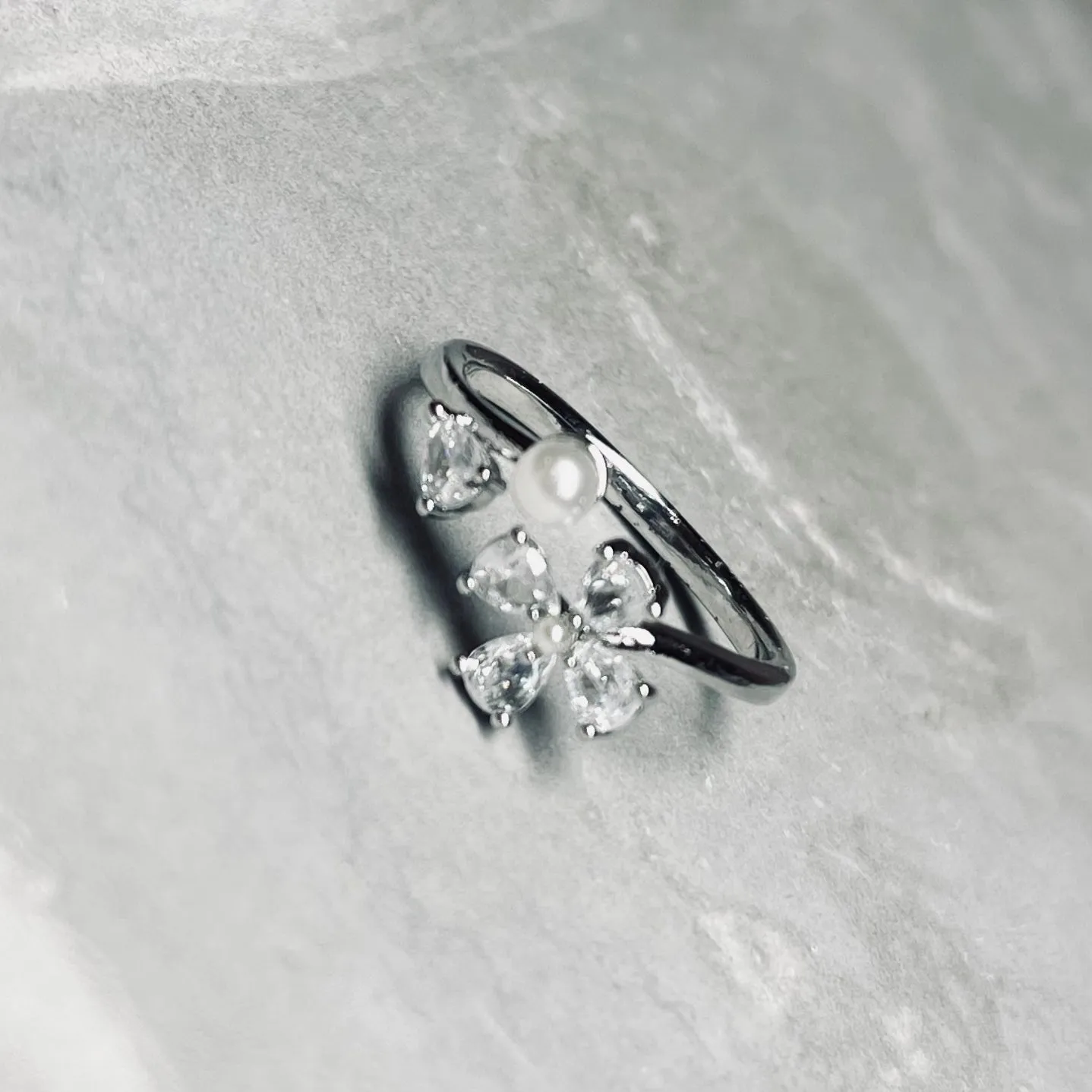 Four-Leaf Flower Adjustable Ring Elegant and Charming Design