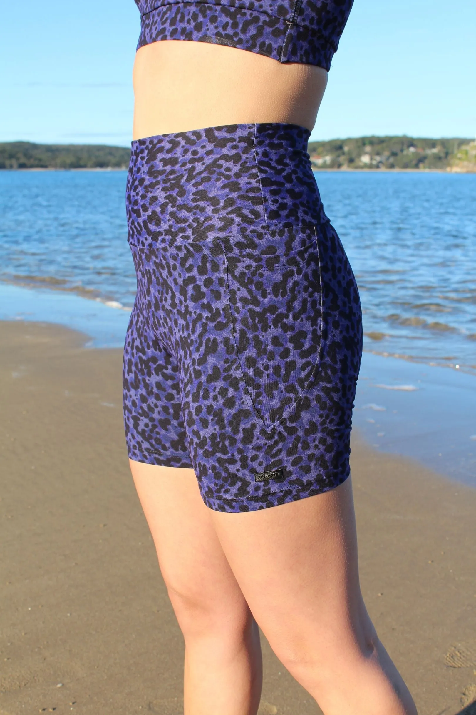 High Waist Mid Shorts - Atomic