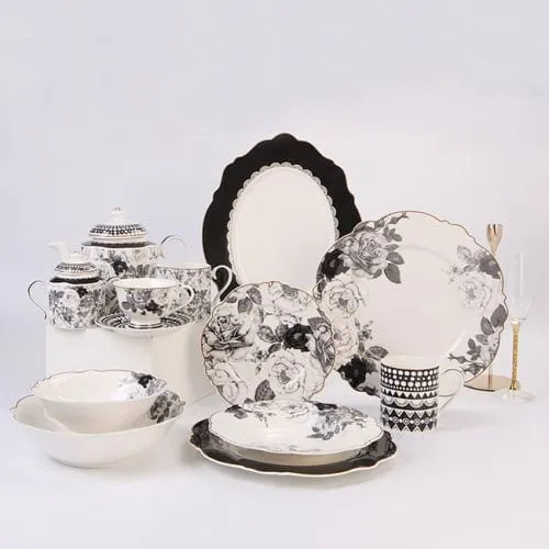 Jenna Clifford Black Rose Dinner Plate Set of 4