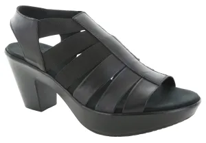 New Nordstrom Item! Women's Munro Black Heeled Platform Sandal in black! Sz 8! Retails $230 US 