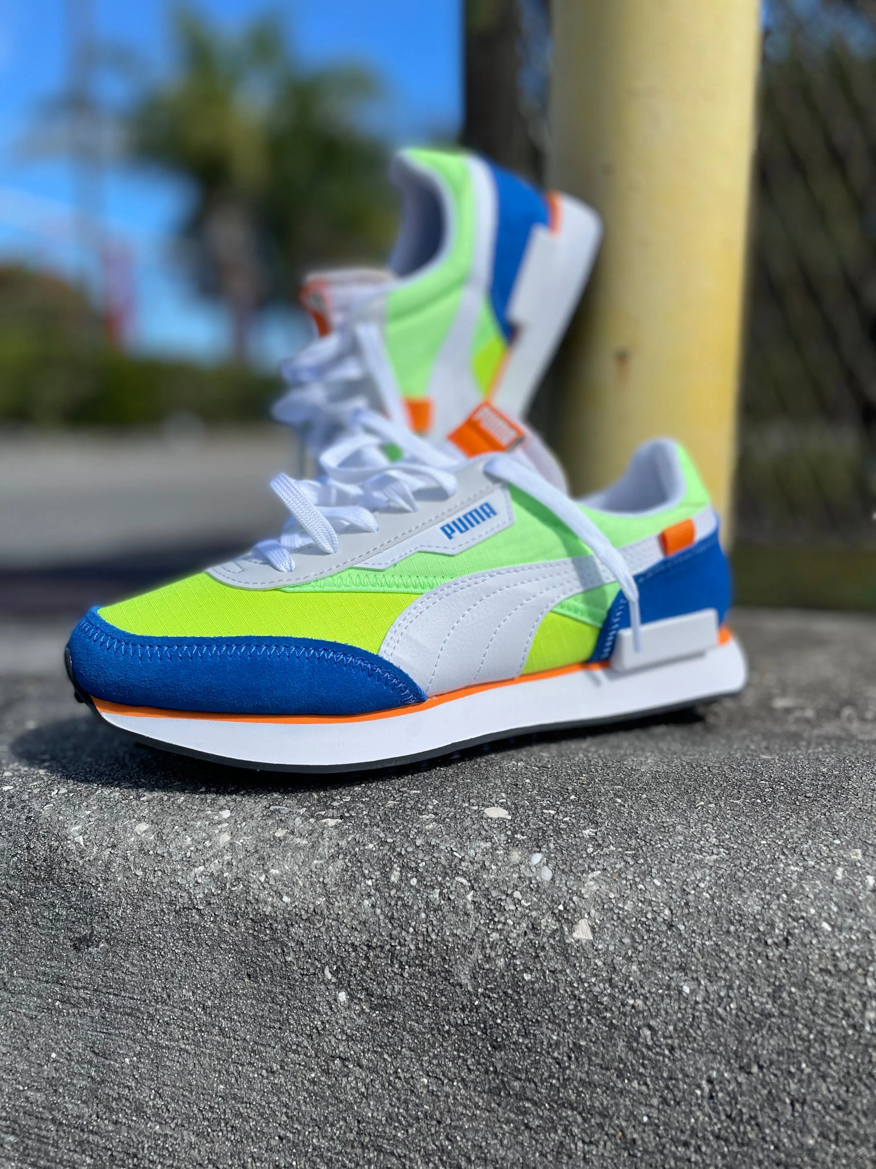 PUMA FUTURE RIDER PLAY ON (PUMA WHITE/FIZZY LIME)