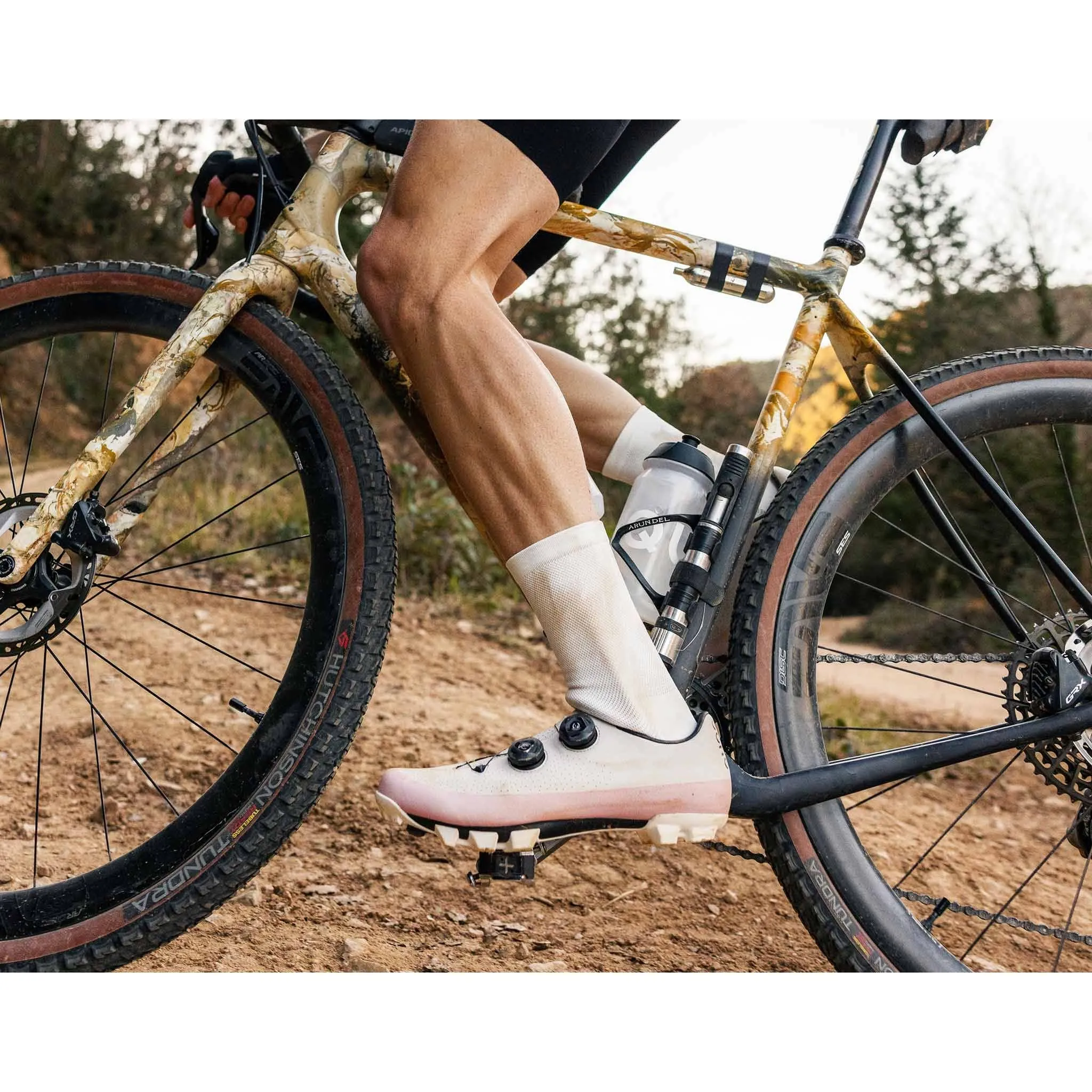 QUOC PERFORMANCE ROAD SOCK - WHITE