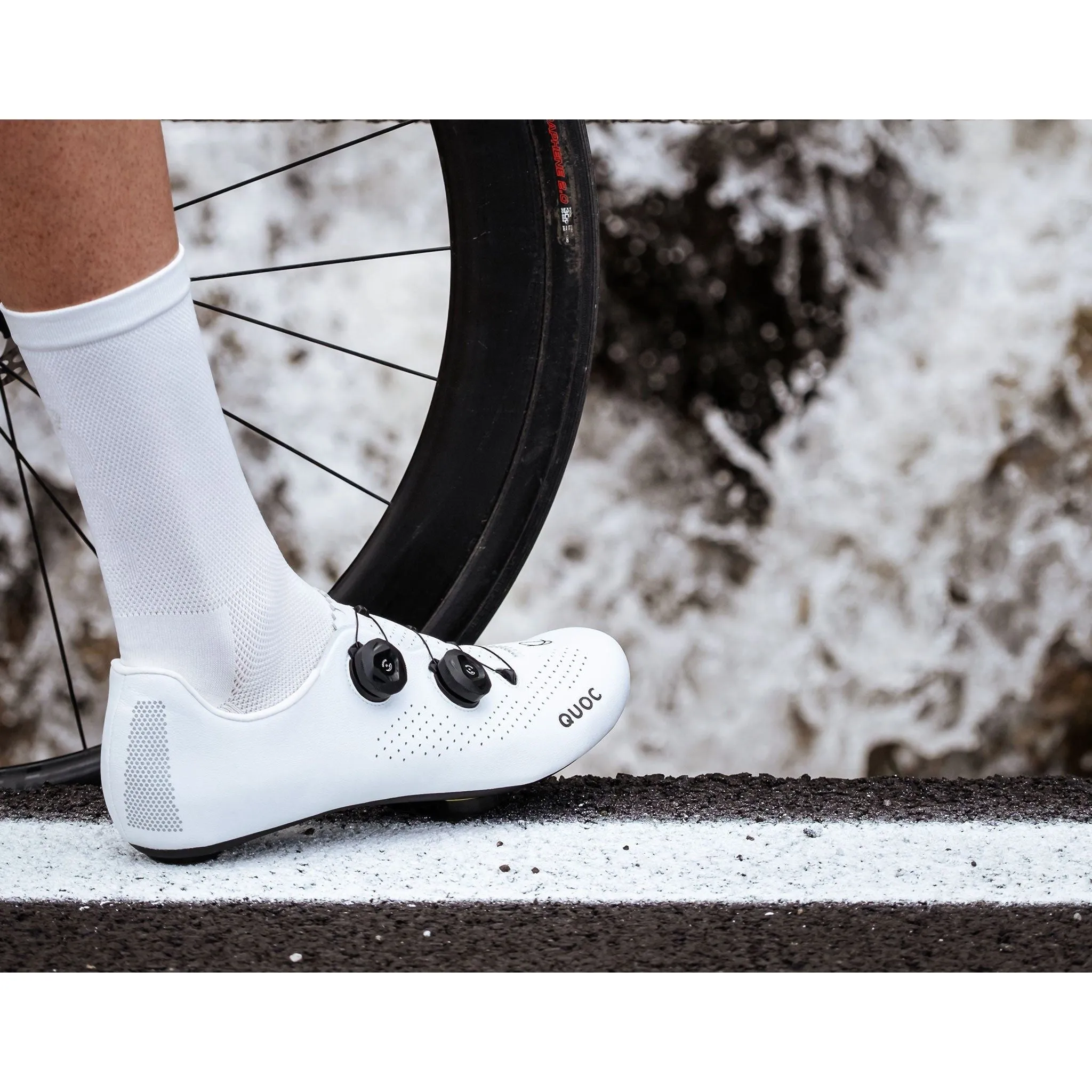 QUOC PERFORMANCE ROAD SOCK - WHITE
