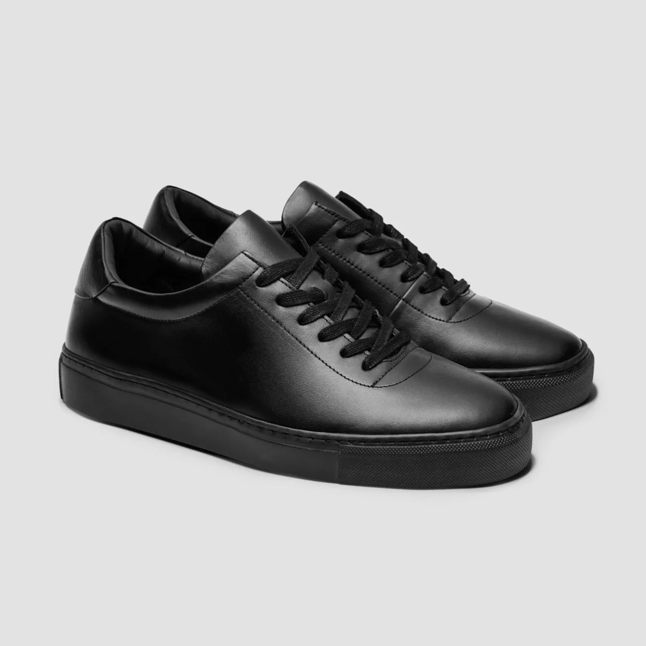 The Proper Sneaker Low 001 Black (Legacy Series)