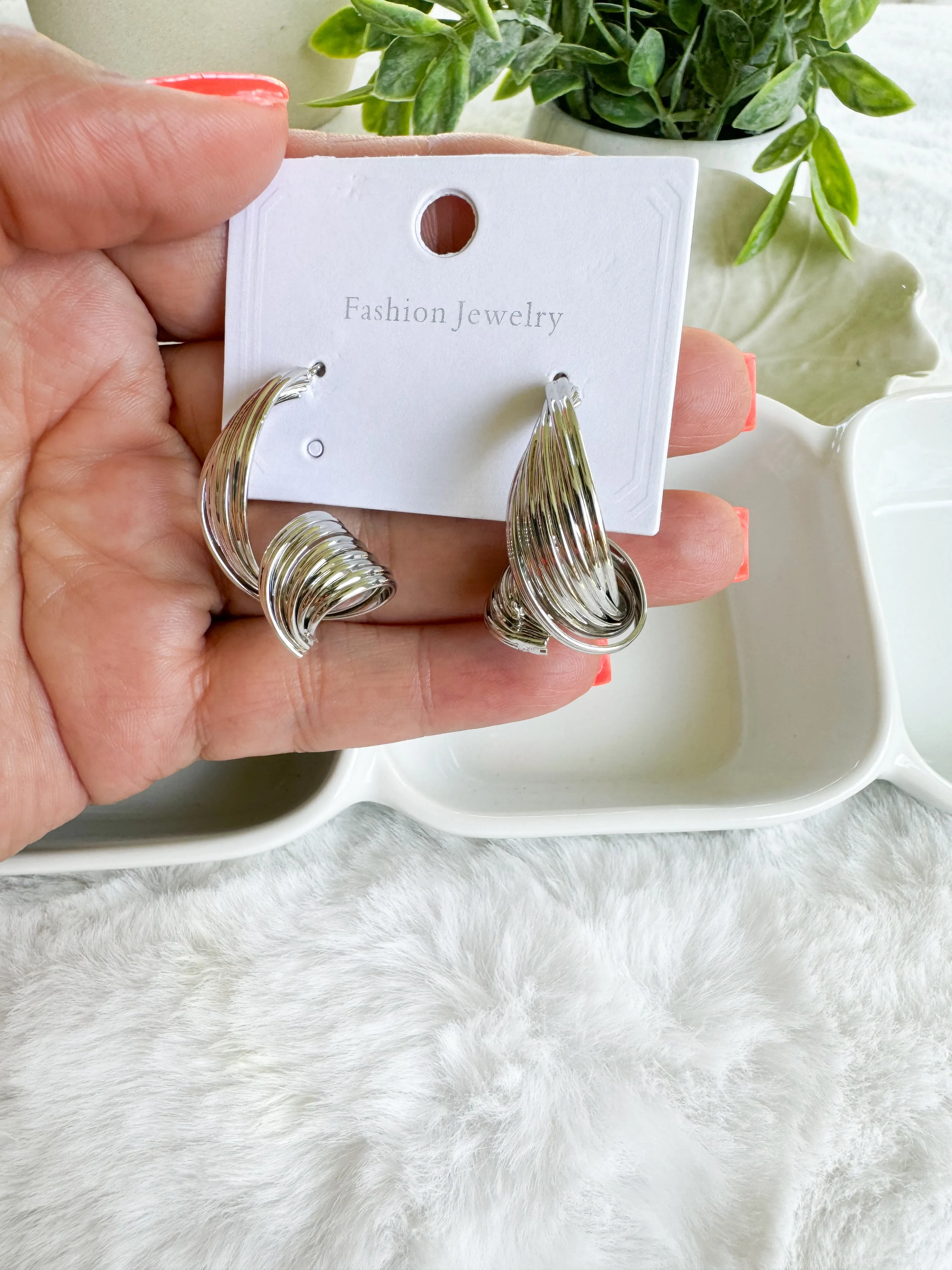 Victoria earrings